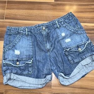 Size 6 Gap 100% cotton denim Jean shorts